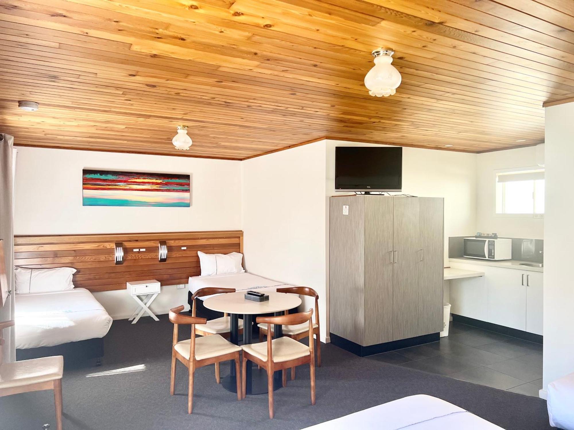 Motel Motor 4*